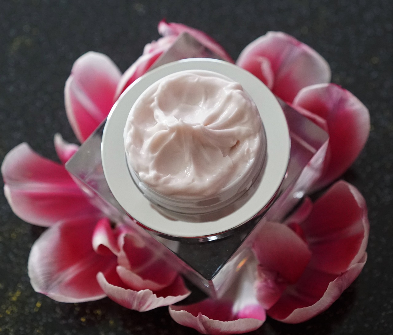 FAQ FACIAL flower-3243156_1280